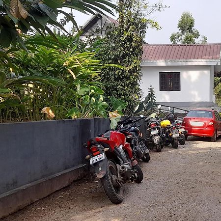 Le Farmhouse Munnar Anachal Bagian luar foto