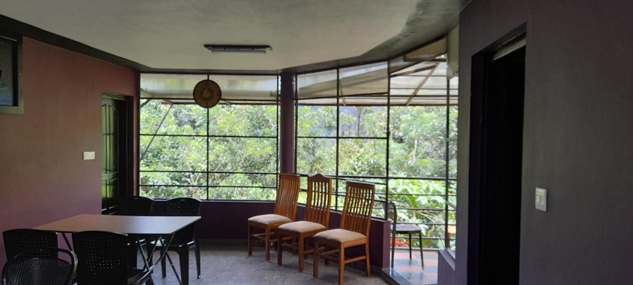 Le Farmhouse Munnar Anachal Bagian luar foto