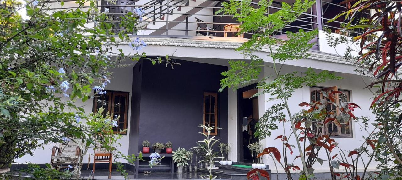 Le Farmhouse Munnar Anachal Bagian luar foto