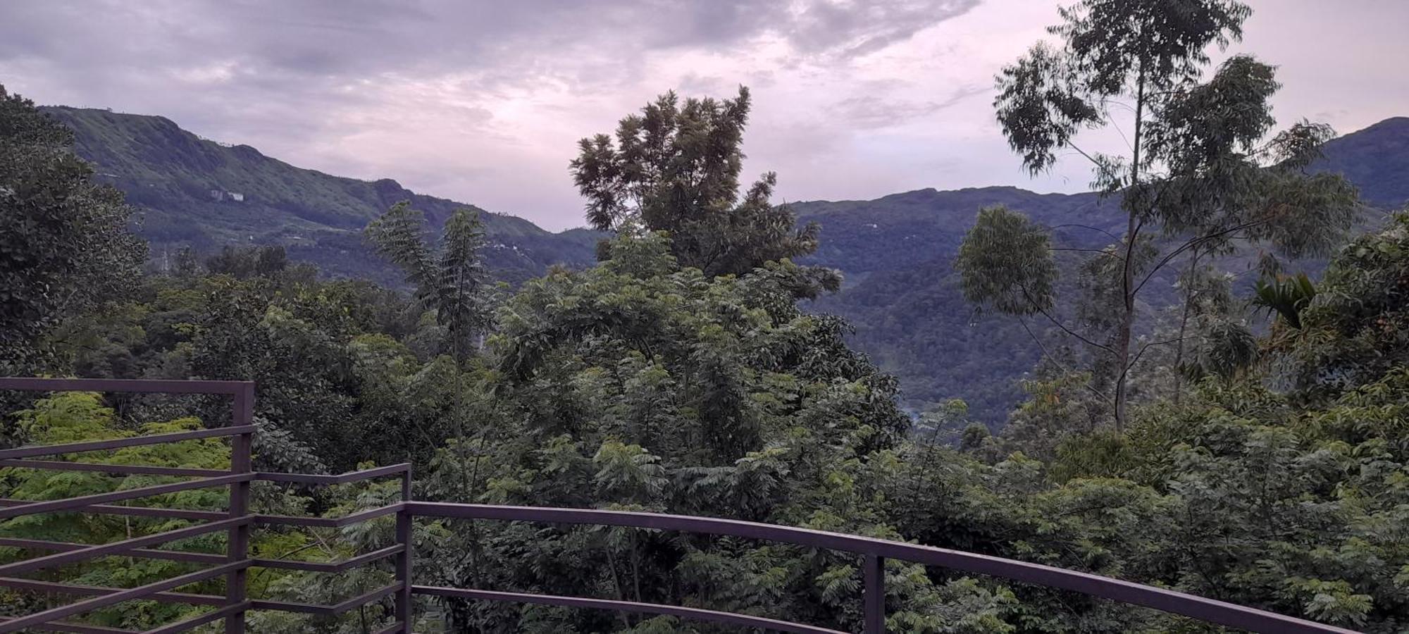 Le Farmhouse Munnar Anachal Bagian luar foto